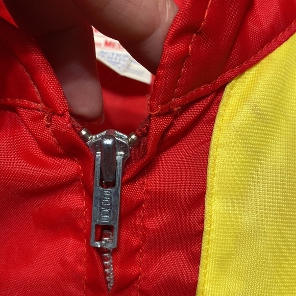 Vintage Bobcat Medium Windbreaker Front Zip Long Sleeve Nylon Red Pockets - Picture 5 of 12